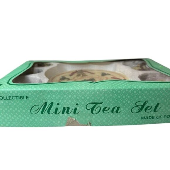 Mini Tea Set With Christmas Design & Santa Figures Collectible Porcelain Gift Se - Picture 2 of 12